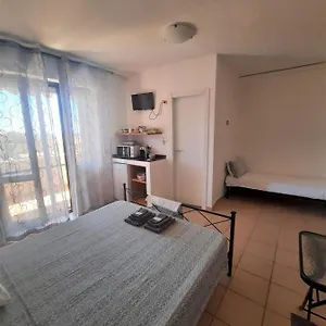 https://white-beach.hotelsalgherosardinia.com