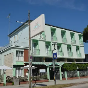 https://hotel-maddalena-marina-di-ravenna.emilia-romagnahotels.net